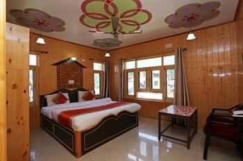 Super Oyo Hotel El Classics Srīnagar Dış mekan fotoğraf