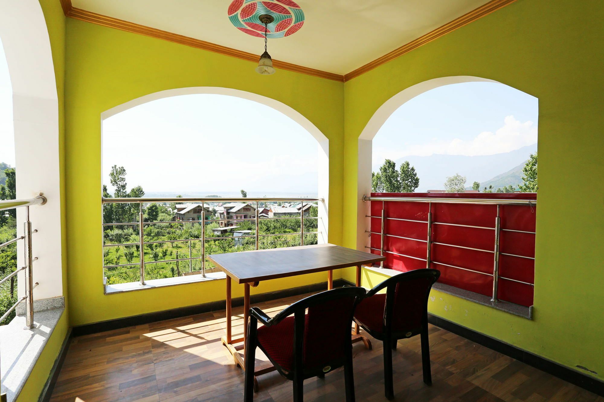 Super Oyo Hotel El Classics Srīnagar Dış mekan fotoğraf